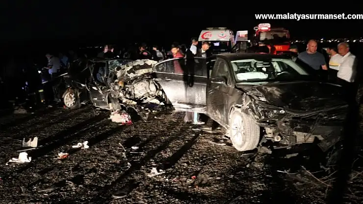 Gaziantep'te 5 aracın karıştığı iki ayrı kazada 4 kişi yaralandı