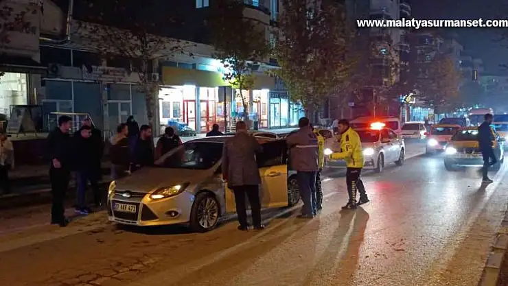 Gaziantep'te ani fren kazaya neden oldu: 2 yaralı