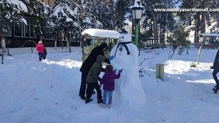 Gaziantep'te kar yağışı yerini güneşe bıraktı