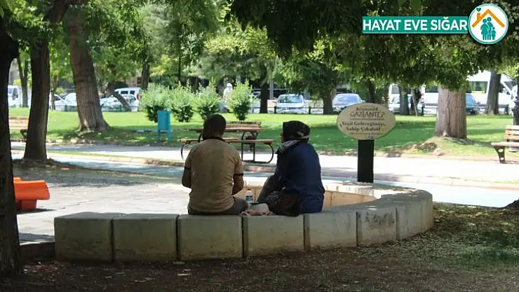 Gaziantep'te sıcaktan bunalanlar parklara koştu
