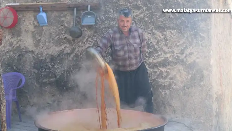 Gaziantep'te üzüm pekmezi mesaisi