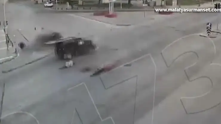 Gaziantep'teki trafik kazaları kameraya yansıdı