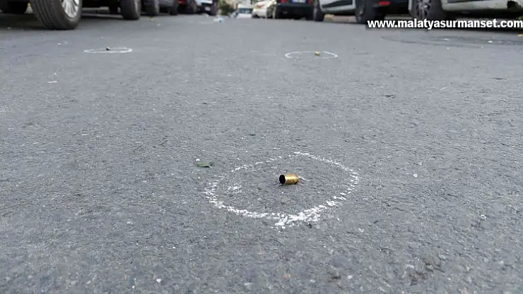 araçtan rastgele ateş açıldı: 2 yaralı