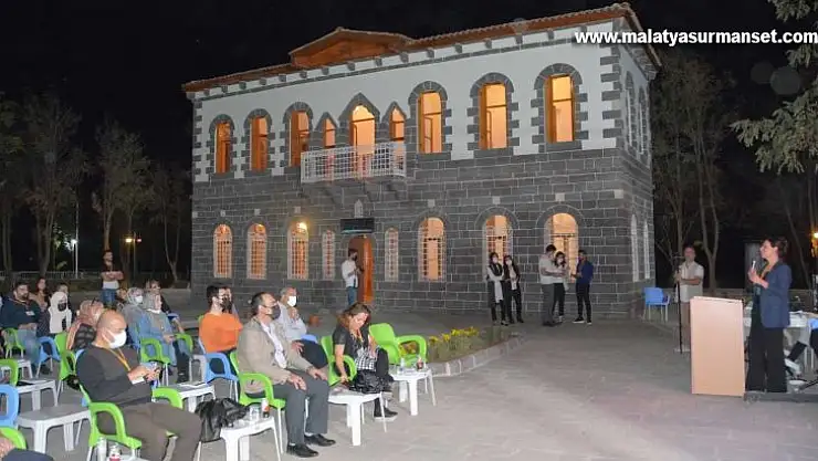 Gelenekselden geleceğe toprak esaslı malzemelerden üretilen yapılı çevreler çalıştayı düzenlendi