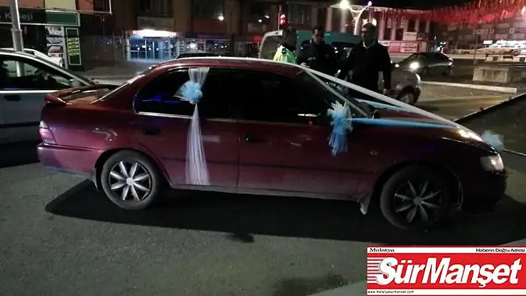 Gelin arabasını polisin üzerine süren sürücü gözaltına alındı