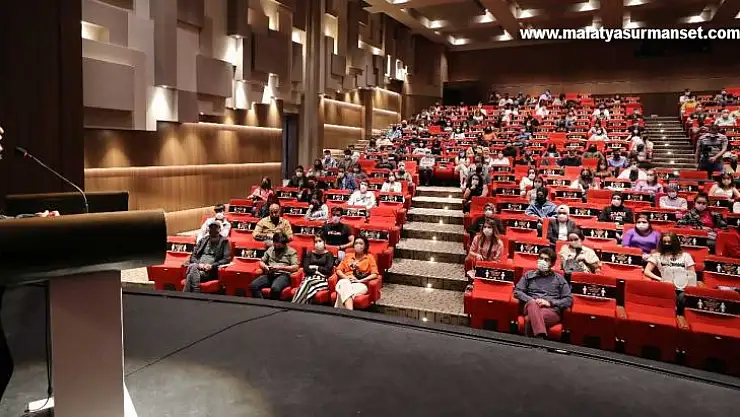 Genç iletişimcilere oryantasyon eğitimi