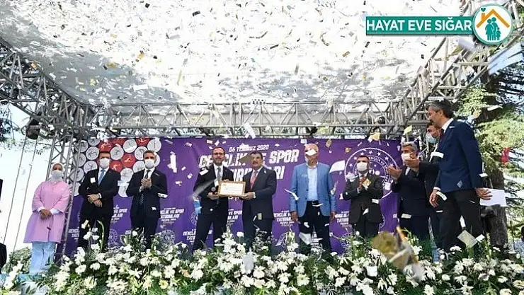 Gençlik ve spor için hazırlanan projelerde ilk imzalar atıldı