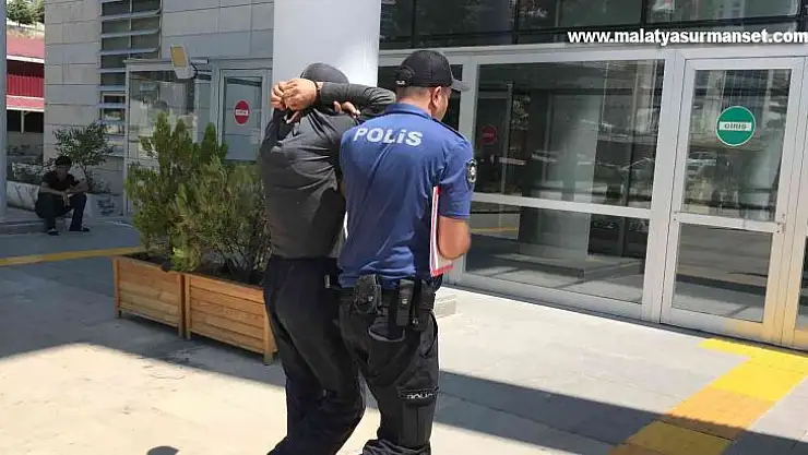 Girdikleri iş yerinde suçüstü yakalanan 2 hırsızlık şüphelisi tutuklandı