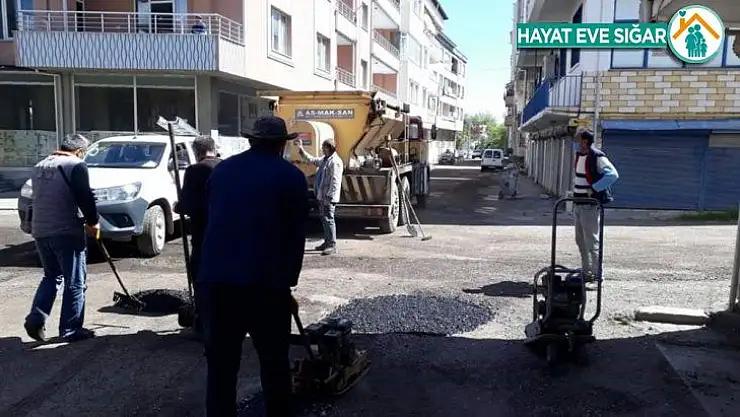 Gölbaşı Belediyesi asfalt çalışmaları devam ediyor