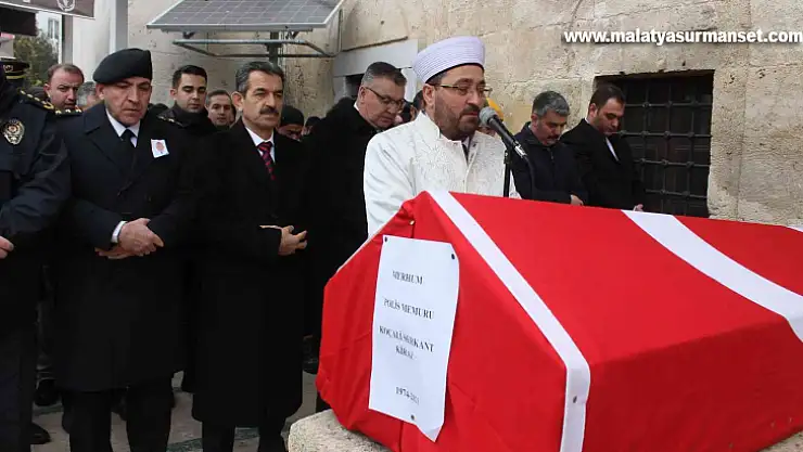 Görevdeyken kalp krizi geçirerek hayatını kaybeden polis son yolculuğuna uğurlandı