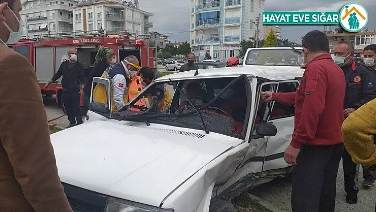 Göz göre göre gelen kazada faciadan dönüldü: 2 yaralı