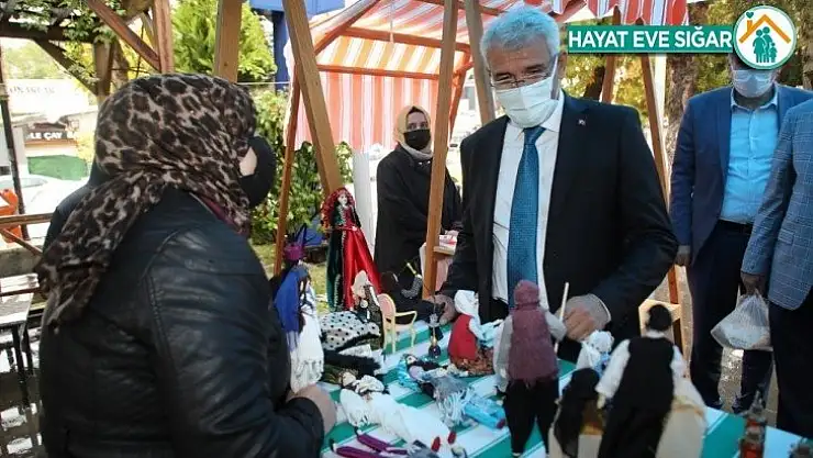 Güder, Hanımeli Pazarı'nı gezerek alışveriş yaptı