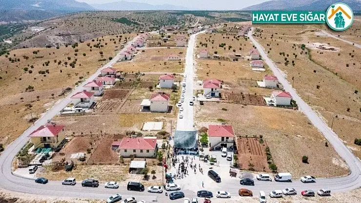 Gürkan asfaltlama çalışmalarını yerinde inceledi