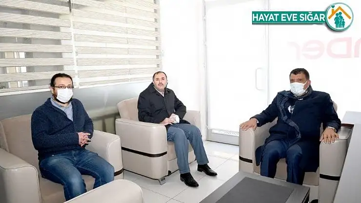 Gürkan, öğrenci yurdunu ziyaret etti