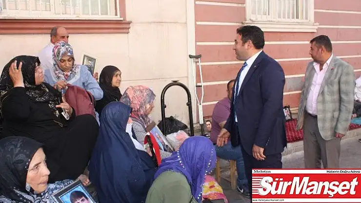 Güvenlik ve terör uzmanı Dr. Muğlu'dan HDP önündeki ailelere destek ziyareti