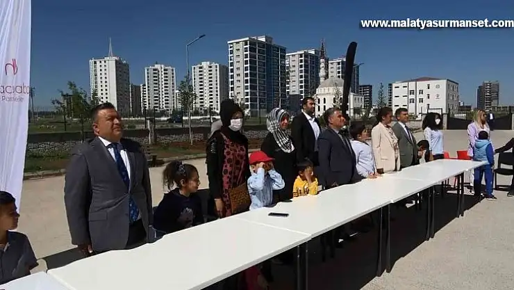 Hacı Baba Pastanelerinden, özel eğitim okulundaki çocuklara yaş pasta jesti