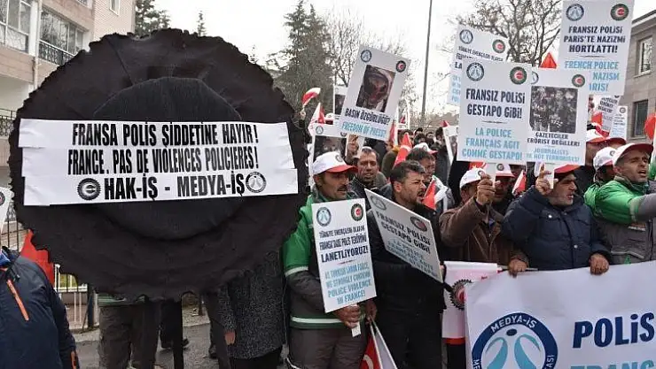 HAK - İŞ'ten Fransa Büyükelçiliği önünde eylem