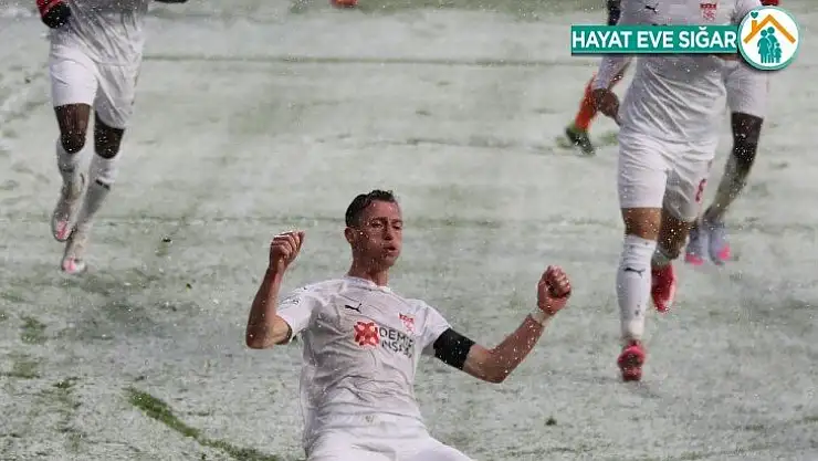 Hakan Arslan ligdeki 5. golünü attı