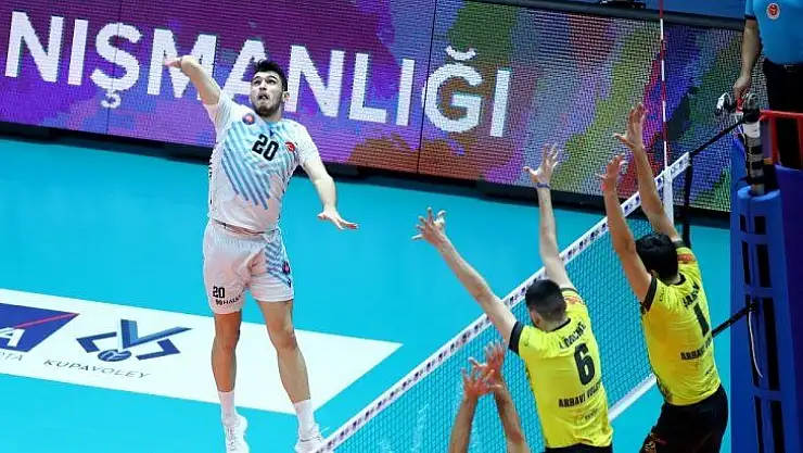 Halkbank final grubunda