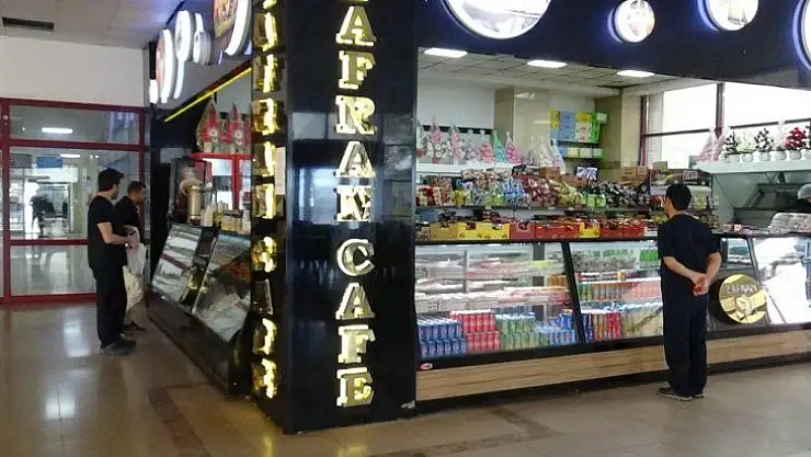 Hastane kantininde sağlık personeline yiyecek ve içecekler 1 ay ücretsiz