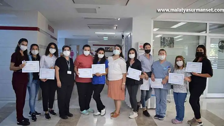 Hastane personeline anne sütünün önemi anlatıldı