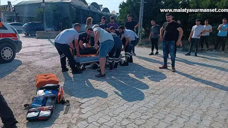 Hatay'da iki motosiklet çarpıştı: 3 yaralı