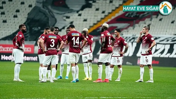 Hataysporlu futbolcular, 12. dakikada sahada toplantı yaptı!