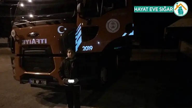 Havalandırma boşluğuna düşen kedi kurtarıldı