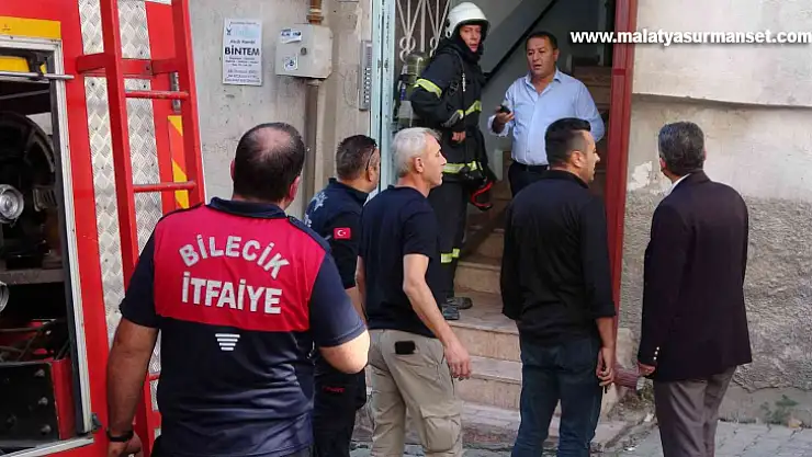 Havalandırma boşluğunda çıkan yangında tüm apartman boşaltıldı