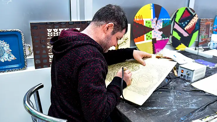 Hayata Renk Katıyorlar  Resim Kursu Engel Tanımıyor