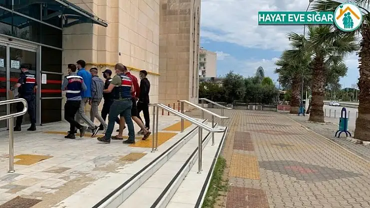 Hayvan hırsızlığı yaptığı iddia edilen 4 kişi jandarmadan kaçamadı