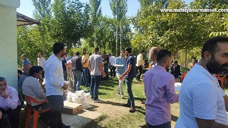 Hazro'da 40 yıllık husumeti Başhekim Asena, barışla noktaladı