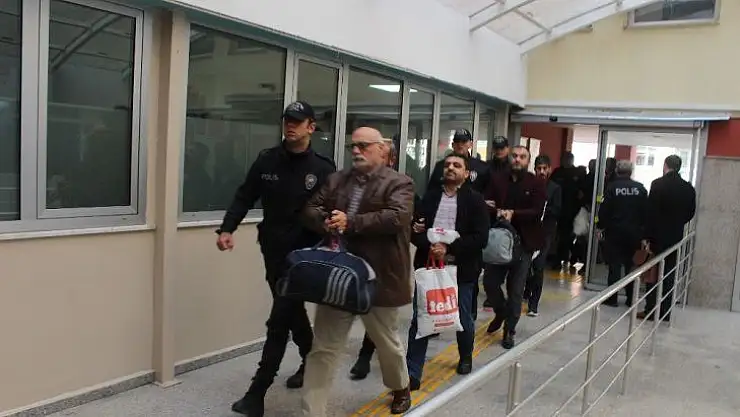 HDP Kocaeli eş İl başkanı terör propagandası iddiasıyla gözaltına alındı