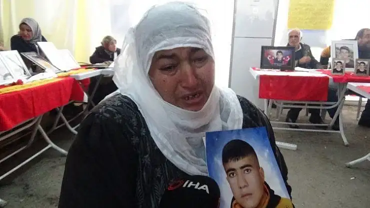 HDP önünde evlat nöbeti tutan ailelere katılım çığ gibi büyüyor
