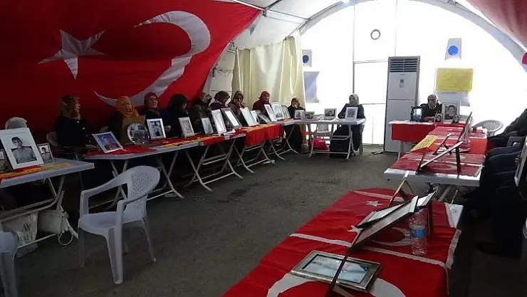 HDP önündeki ailelerin evlat nöbeti 143'üncü gününde