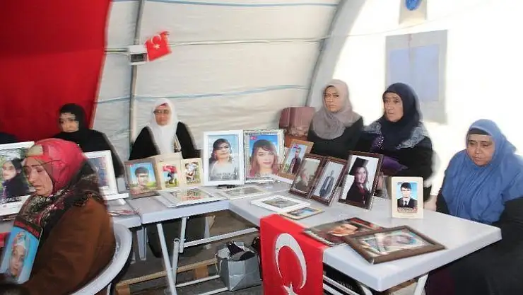 HDP önündeki ailelerin evlat nöbeti 175'inci gününde