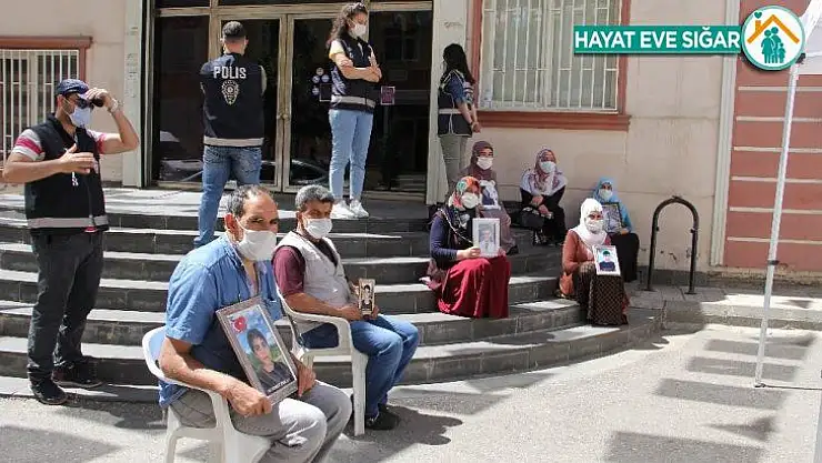 HDP önündeki ailelerin evlat nöbeti 271'inci gününde