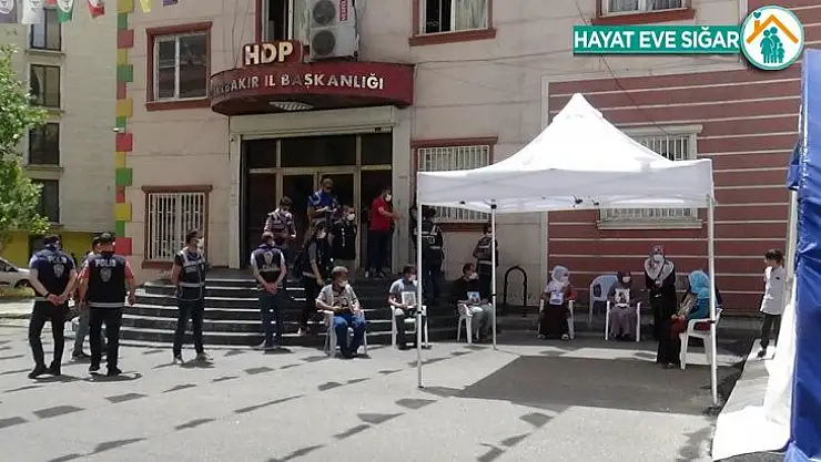 HDP önündeki ailelerin evlat nöbeti 272'nci gününde