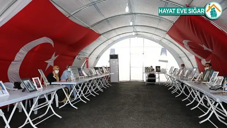 HDP önündeki ailelerin evlat nöbeti 284'üncü gününde