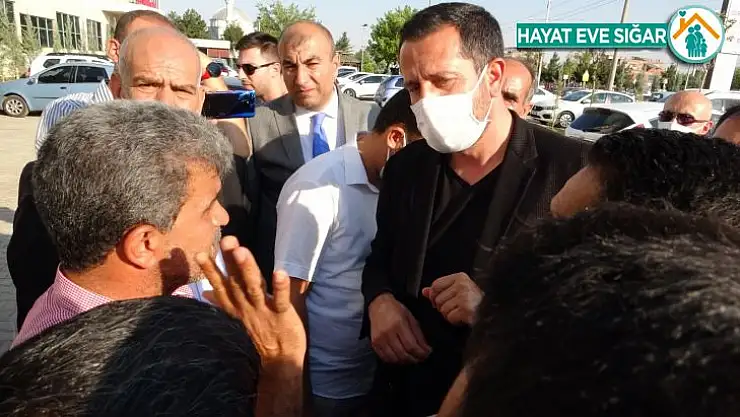 HDP önündeki evlat nöbeti tutan ailelerden CHP'ye sert tepki