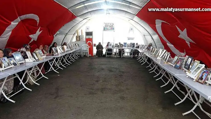 HDP ve PKK mağduru ailelerin evlat nöbeti bin 99'uncu gününde