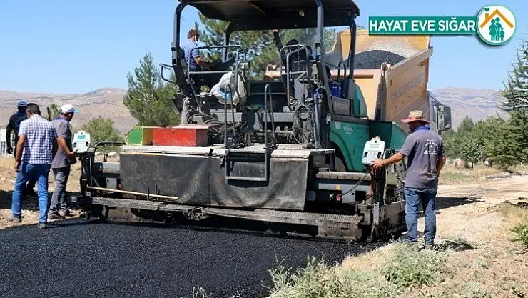 Hekimhan İlçe Mezarlığı asfalt ile buluştu