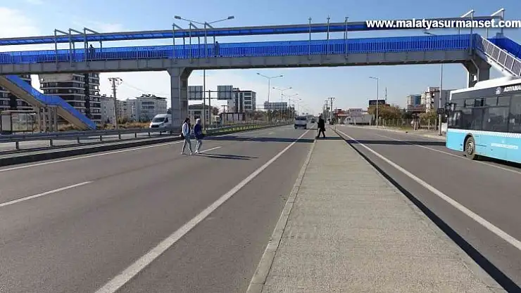 Herkesin bahanesi, 'Acelem var' oldu