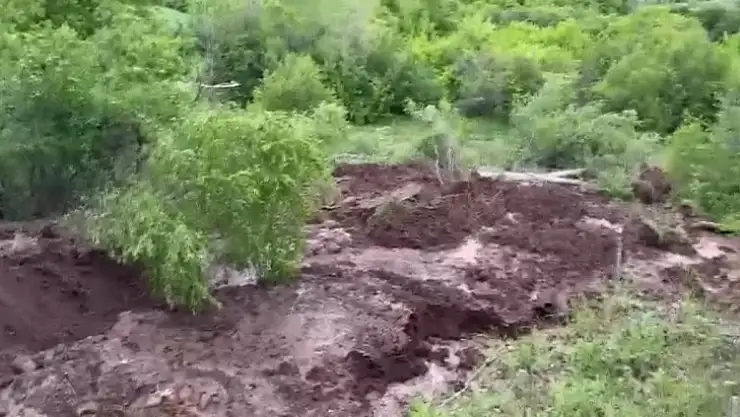 Heyelan tarım arazilerine zarar verdi