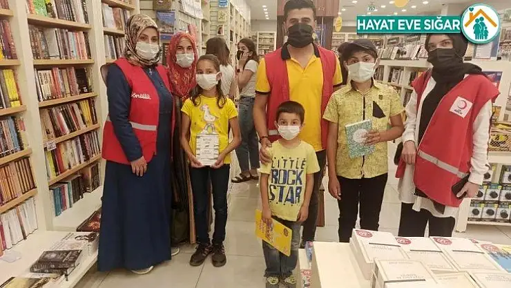 Hiç AVM'ye gitmediğini söyleyen küçük Hacer'e AVM sürprizi