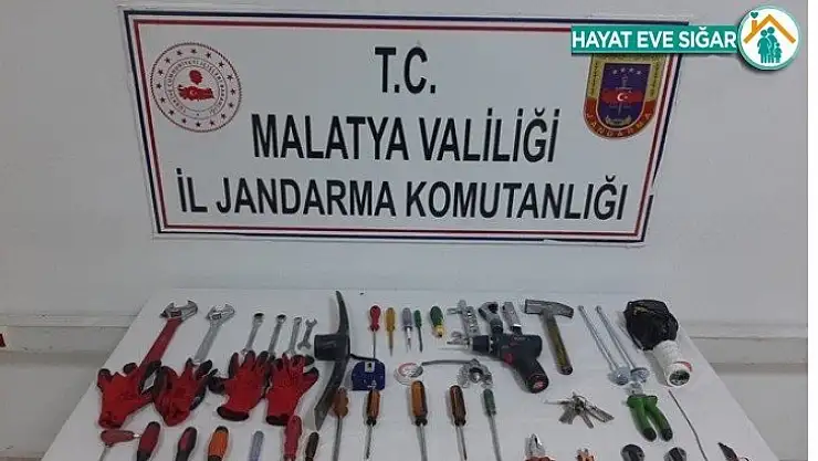 Hırsızlar fotokapan ile yakalandı