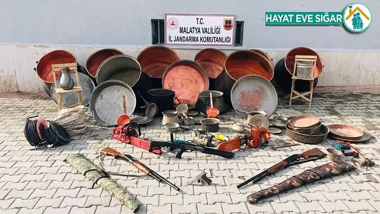 Hırsızlar jandarma kontrolüne takıldı