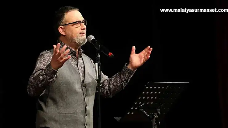 İbrahim Sadri şiirleri Gaziantep'te seslendirdi