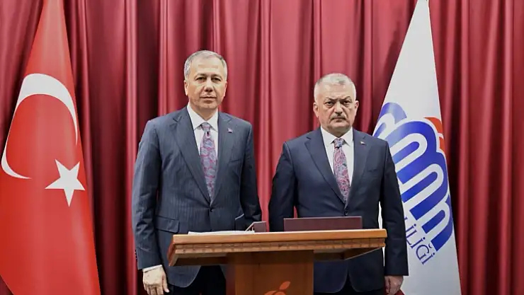 İçişleri Bakanı Yerlikaya  Valiliği  Ziyaret Etti