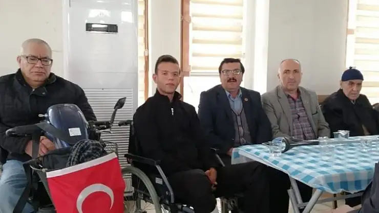 Silah arkadaşları için okutulan mevlide katıldı